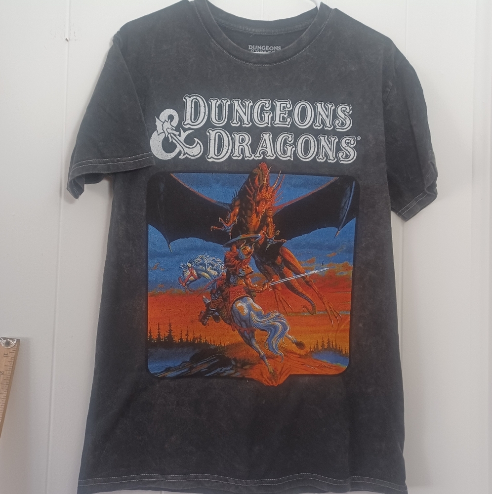 Dungeons & Dragons Tshirt - Picture 2 of 7